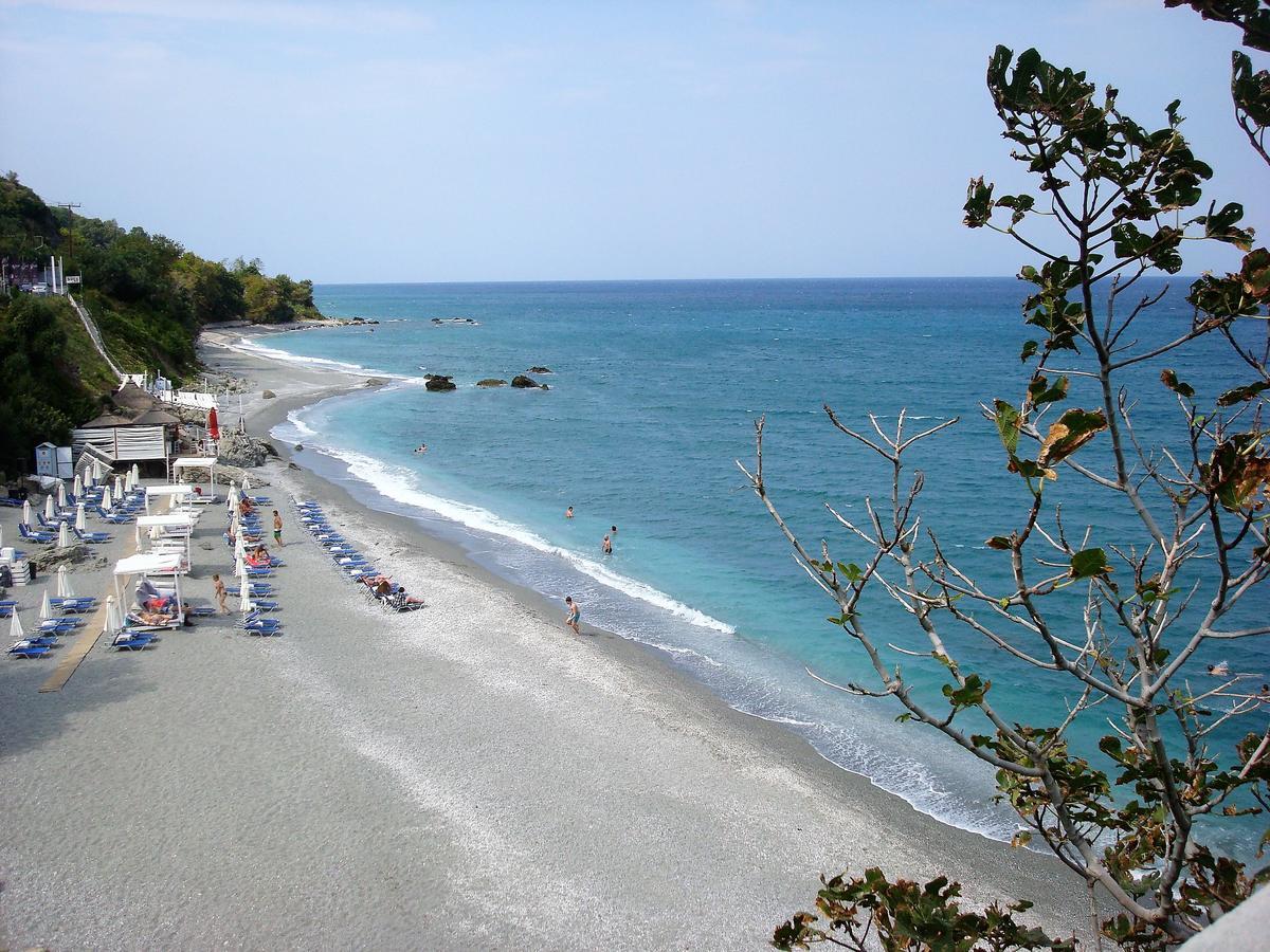 Guesthouse Amanitis Caesarea Skiti Exterior photo